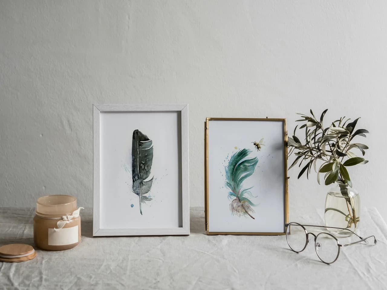 Black Crow shown in a room setting