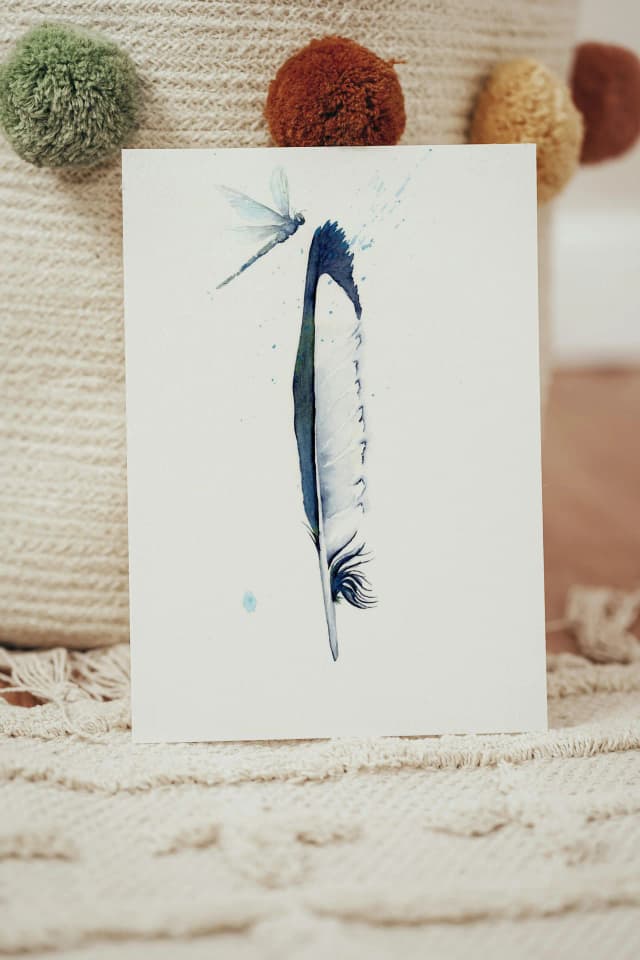 Magpie shown in a room setting